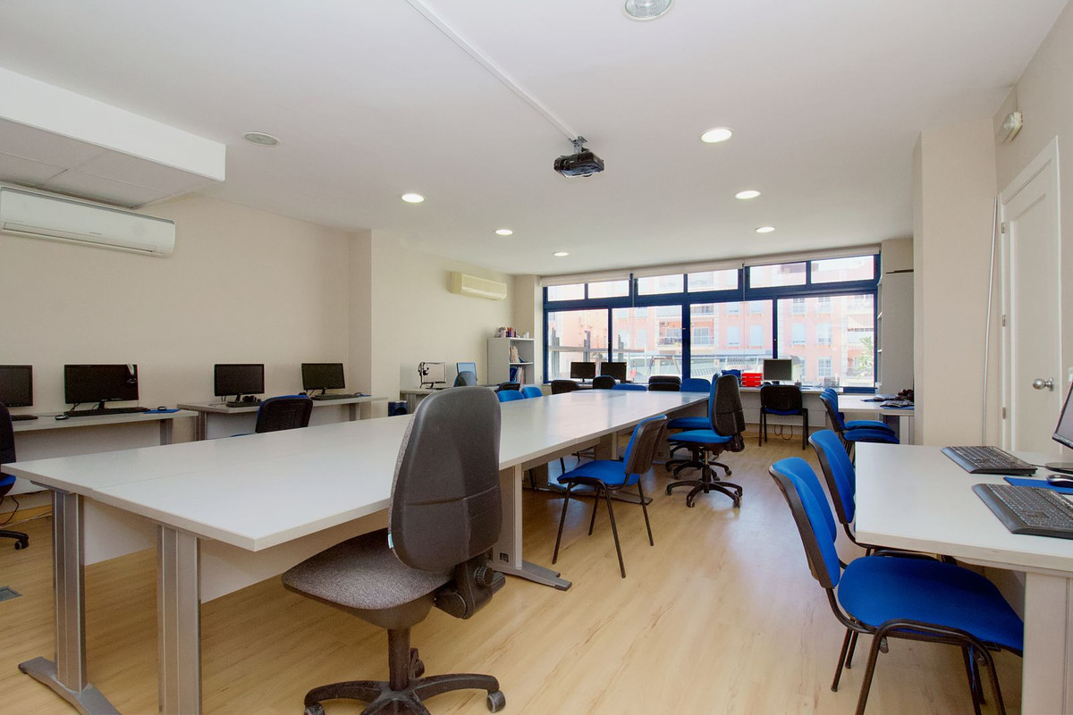 Locale commerciale a Malaga, Spagna – Foto 19