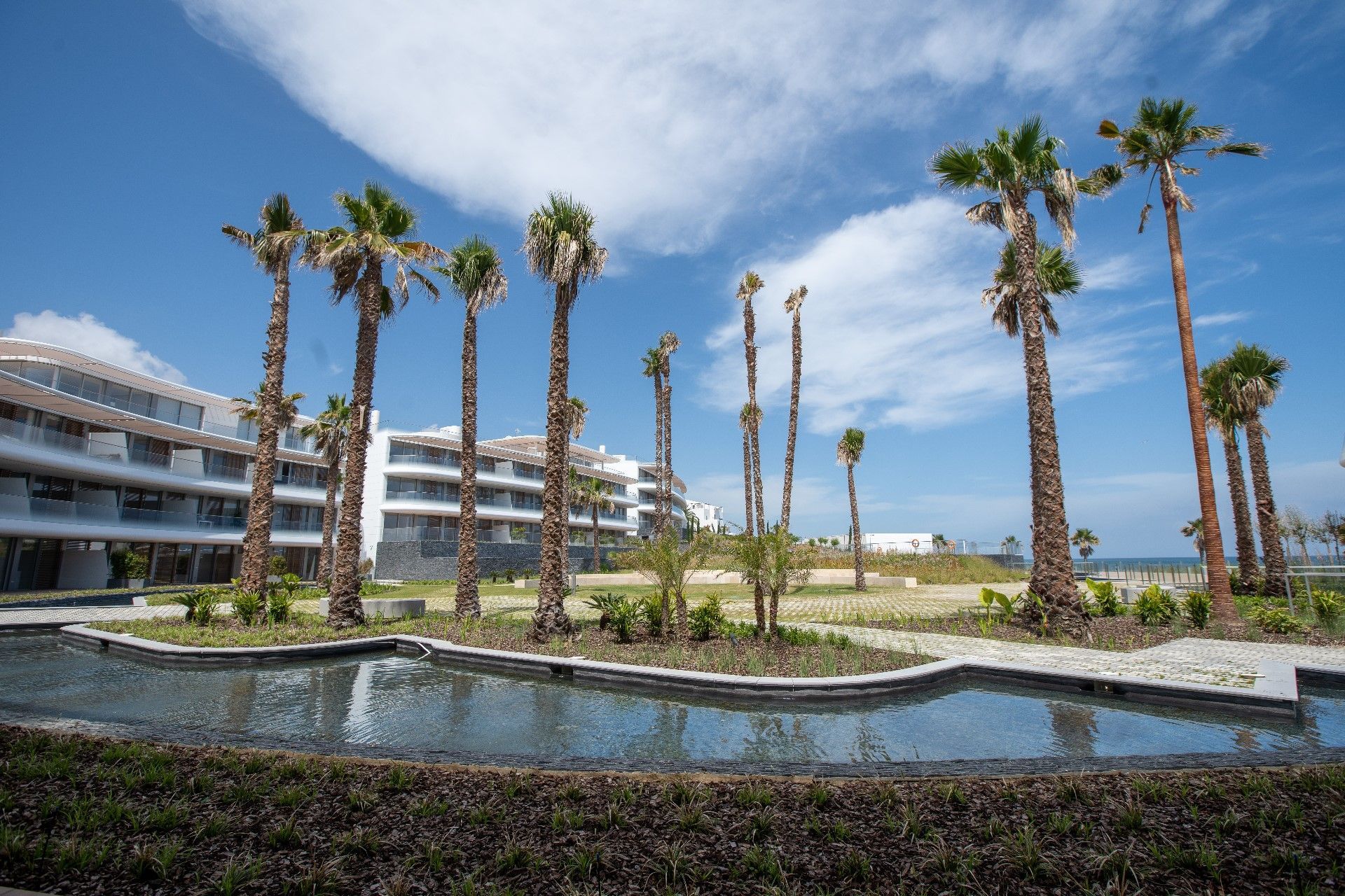 3 Bedroom Penthouse in Estepona - Photo 5
