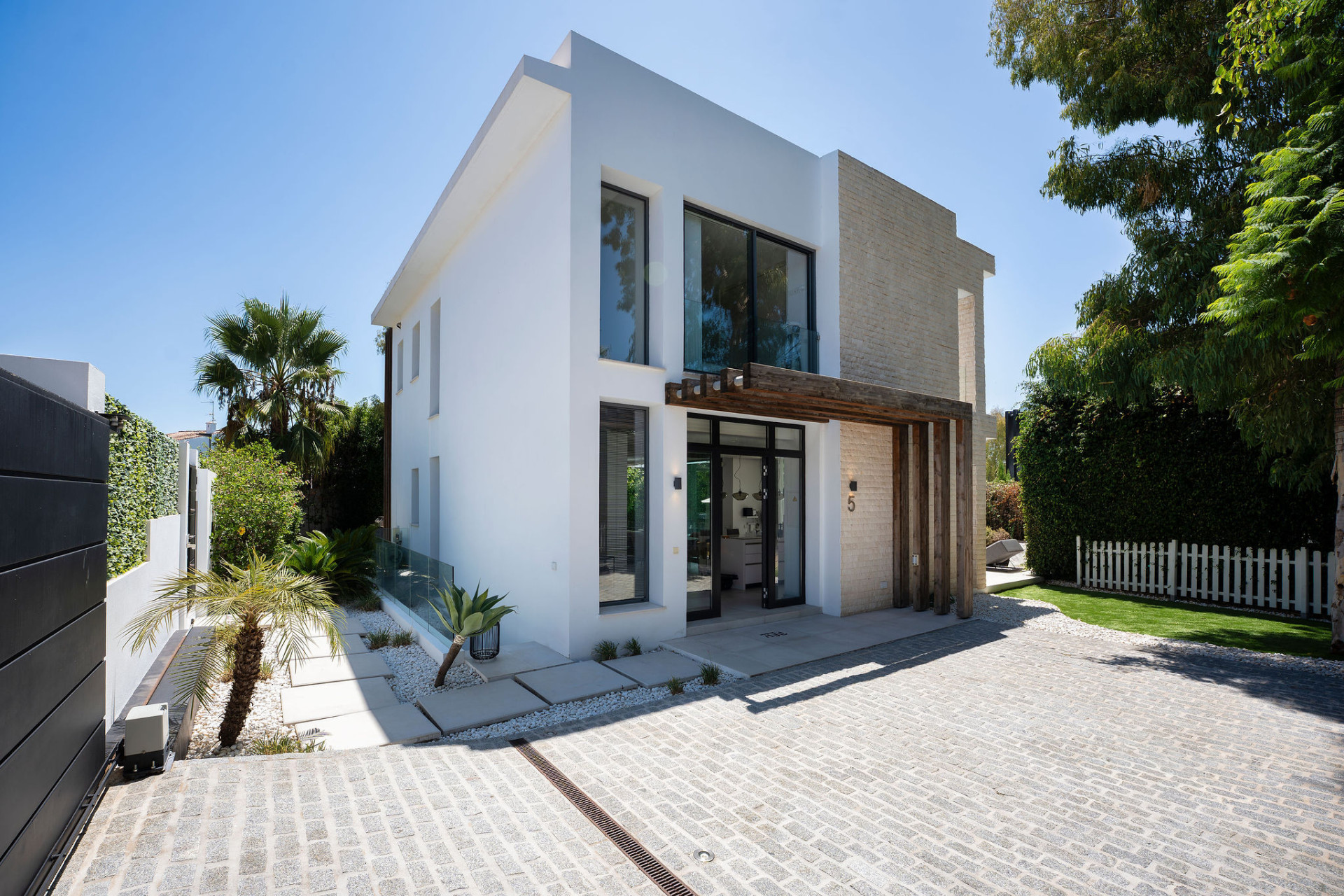 4 Bedroom Villa in Estepona - Photo 29