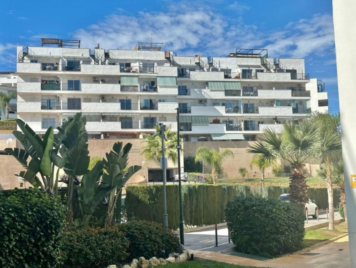 2 Bedroom Apartment in Mijas - Photo 27