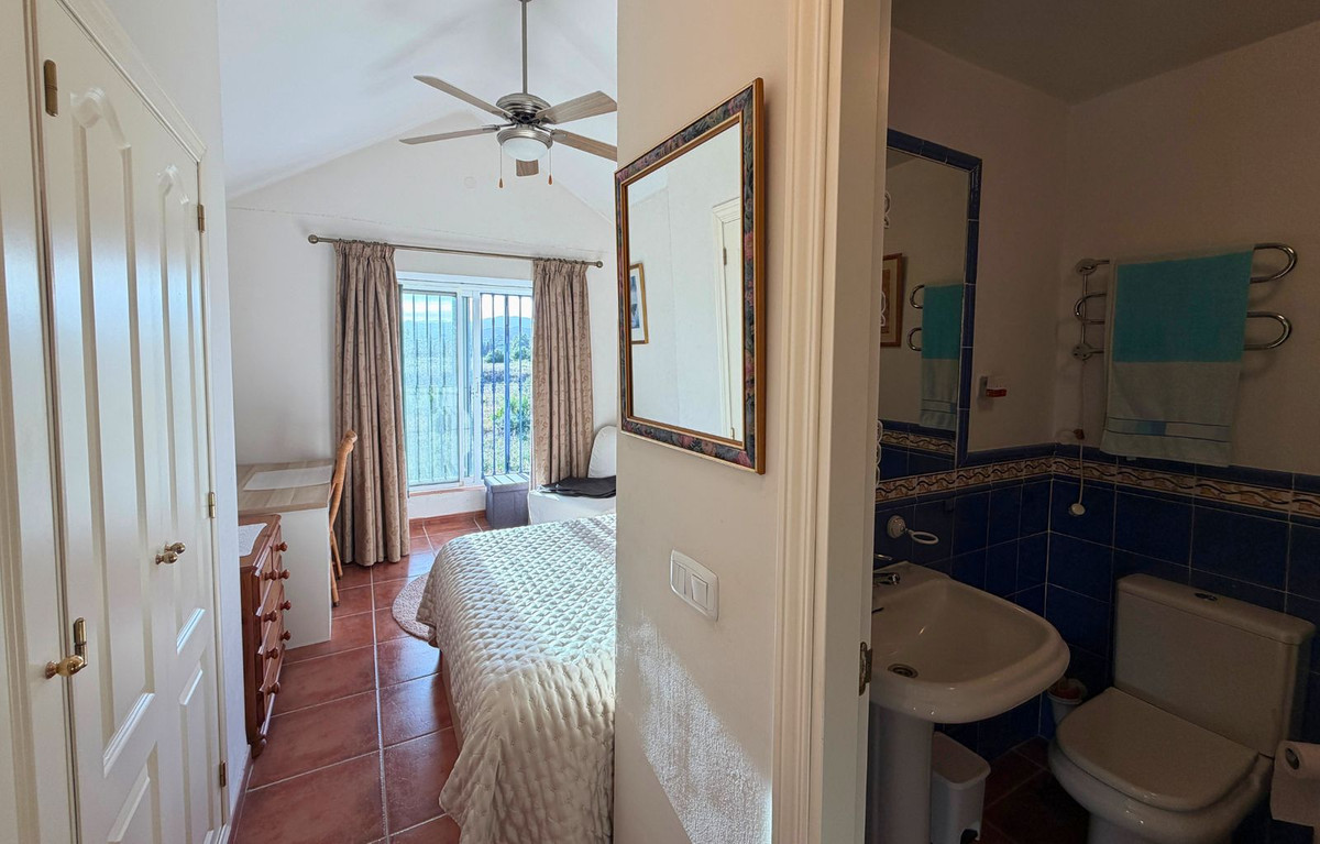 3 Bedroom Townhouse in Marbella - Photo 42