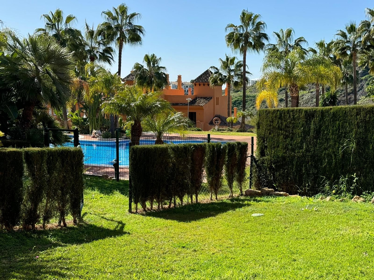 4 Bedroom Villa in Estepona - Photo 5