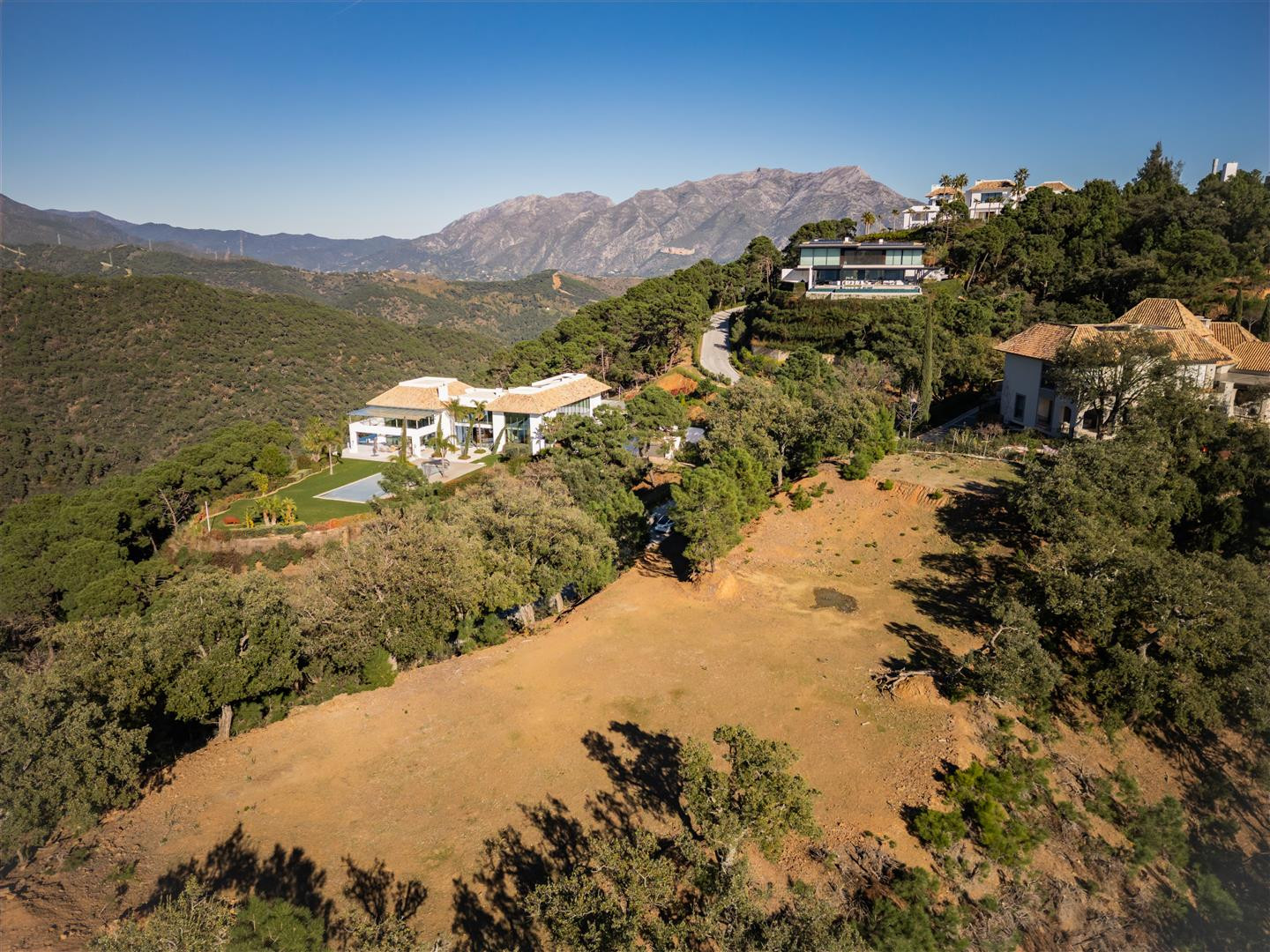 4,100 m² Plot in Benahavís - Photo 7