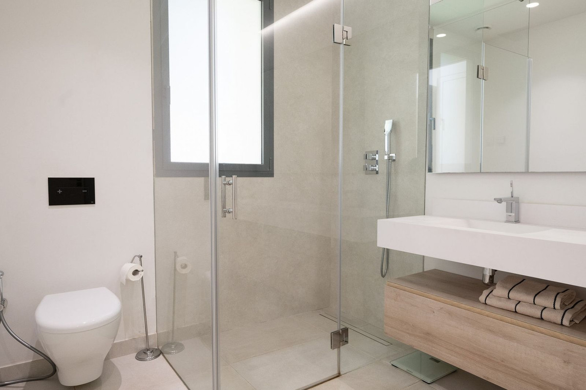 4 Bedroom Villa in Estepona - Foto 18