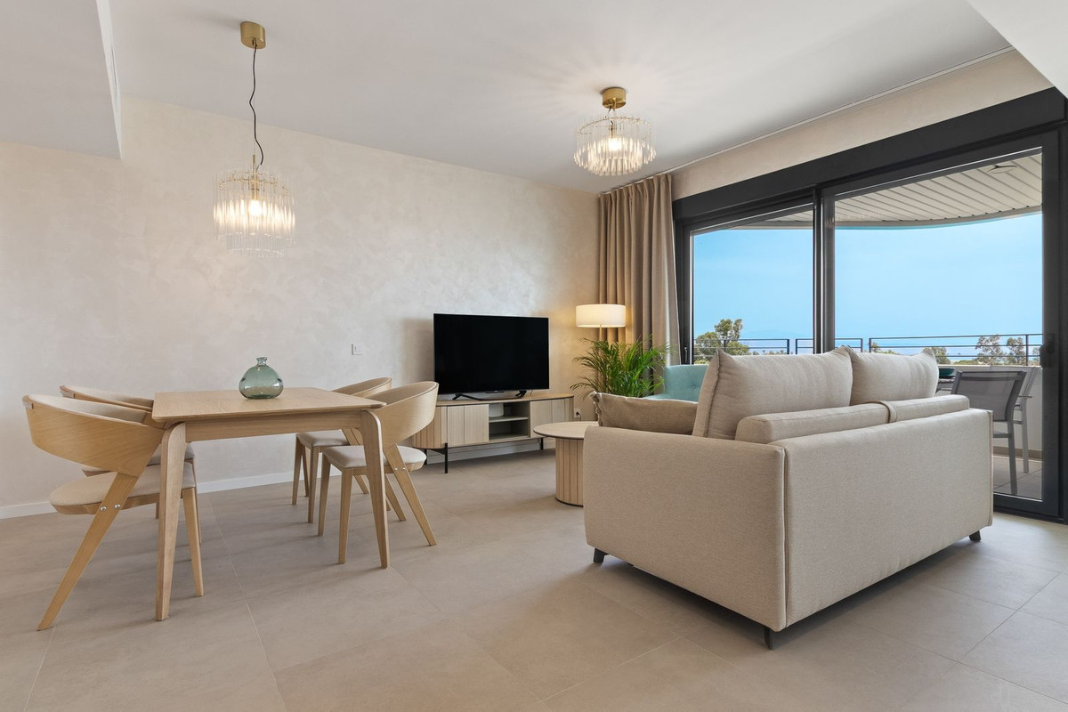1 Bedroom Apartment in Torremolinos - Photo 7