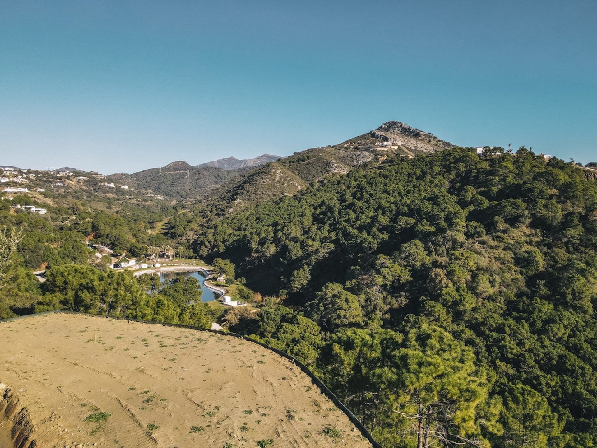 7,643 m² Plot in Benahavís - Photo 7