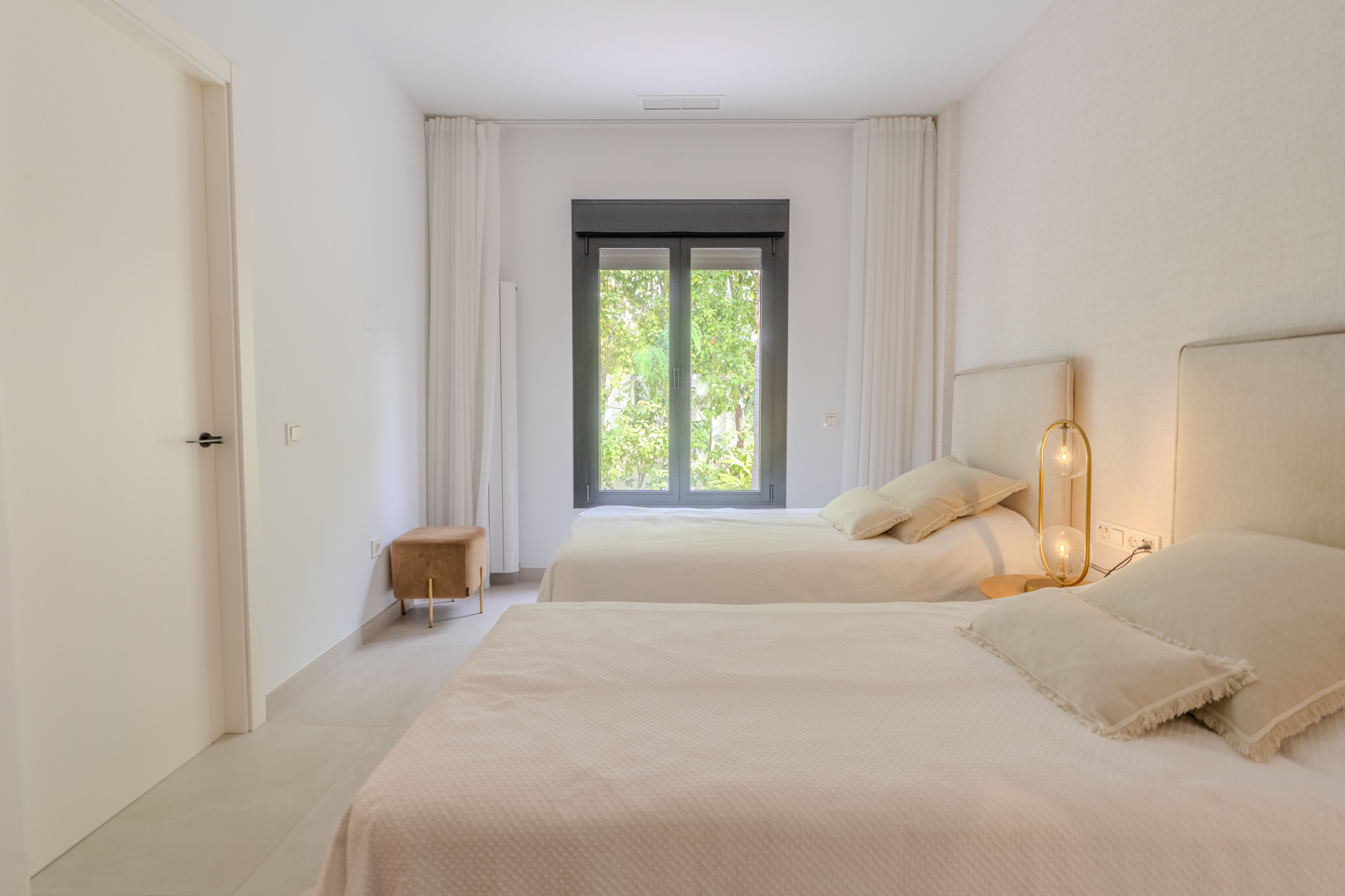 5 Bedroom Villa in Marbella - Photo 33