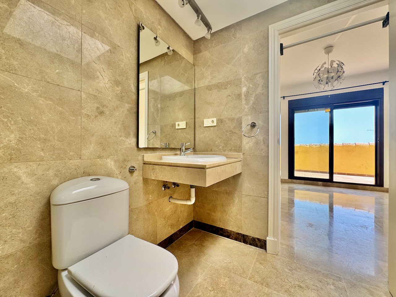2 Bedroom Penthouse in La Duquesa - Photo 13