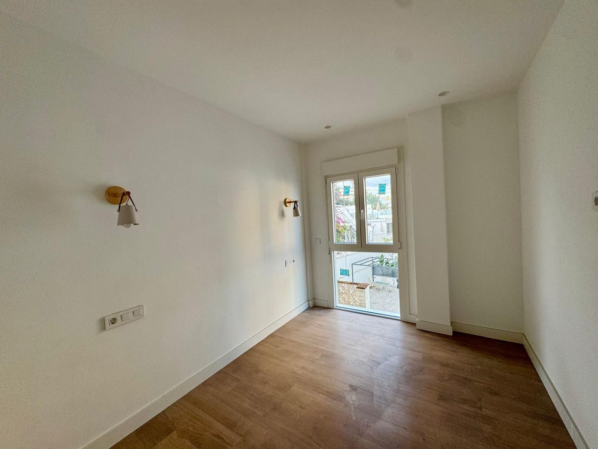 3 Bedroom Apartment in Torremolinos - Photo 11