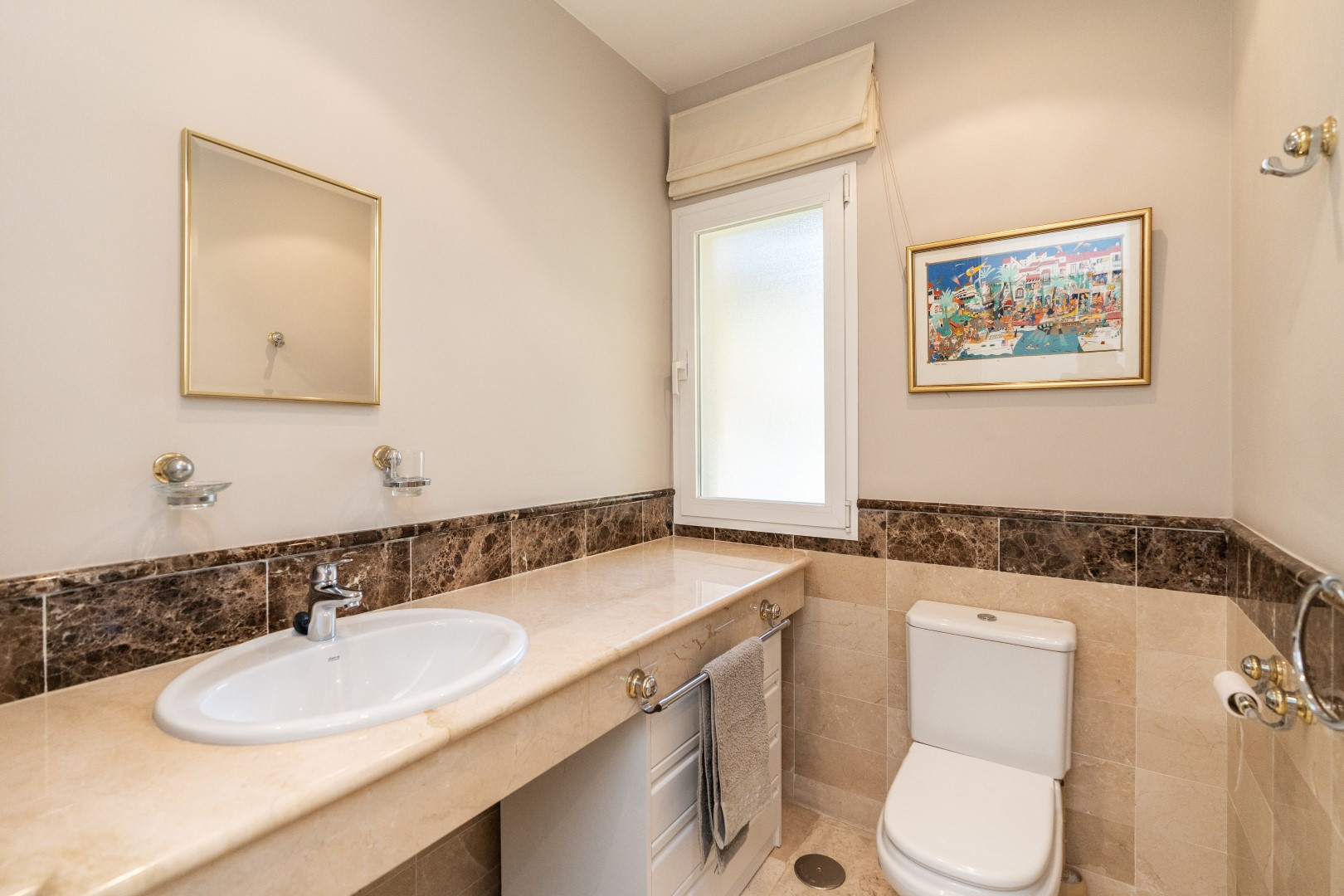 3 Bedroom Apartment in Marbella - Photo 35