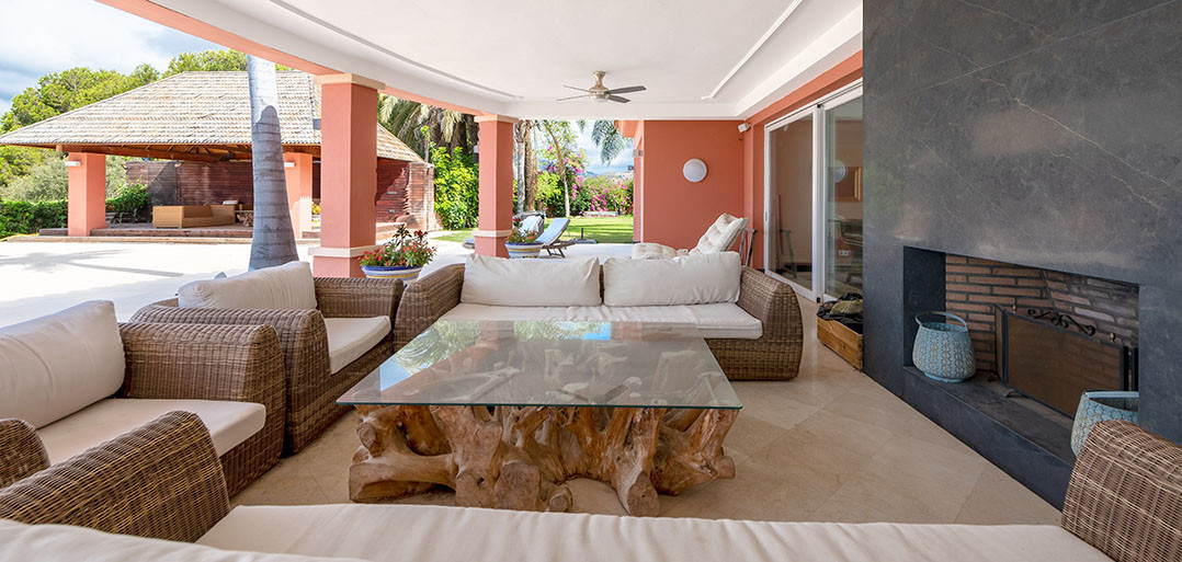 8 Bedroom Villa in Estepona - Photo 21