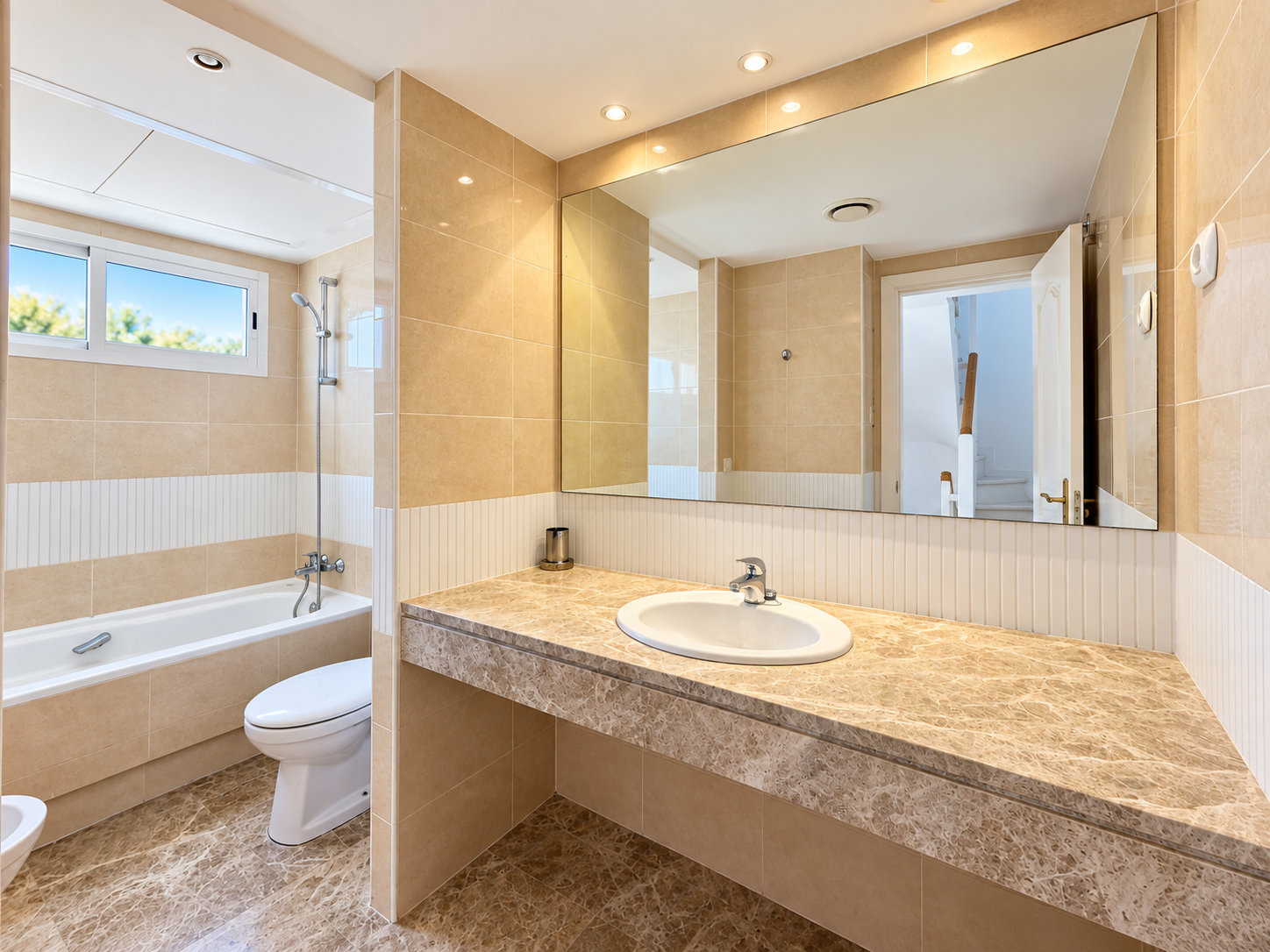 3 Bedroom Townhouse in Marbella - Photo 16