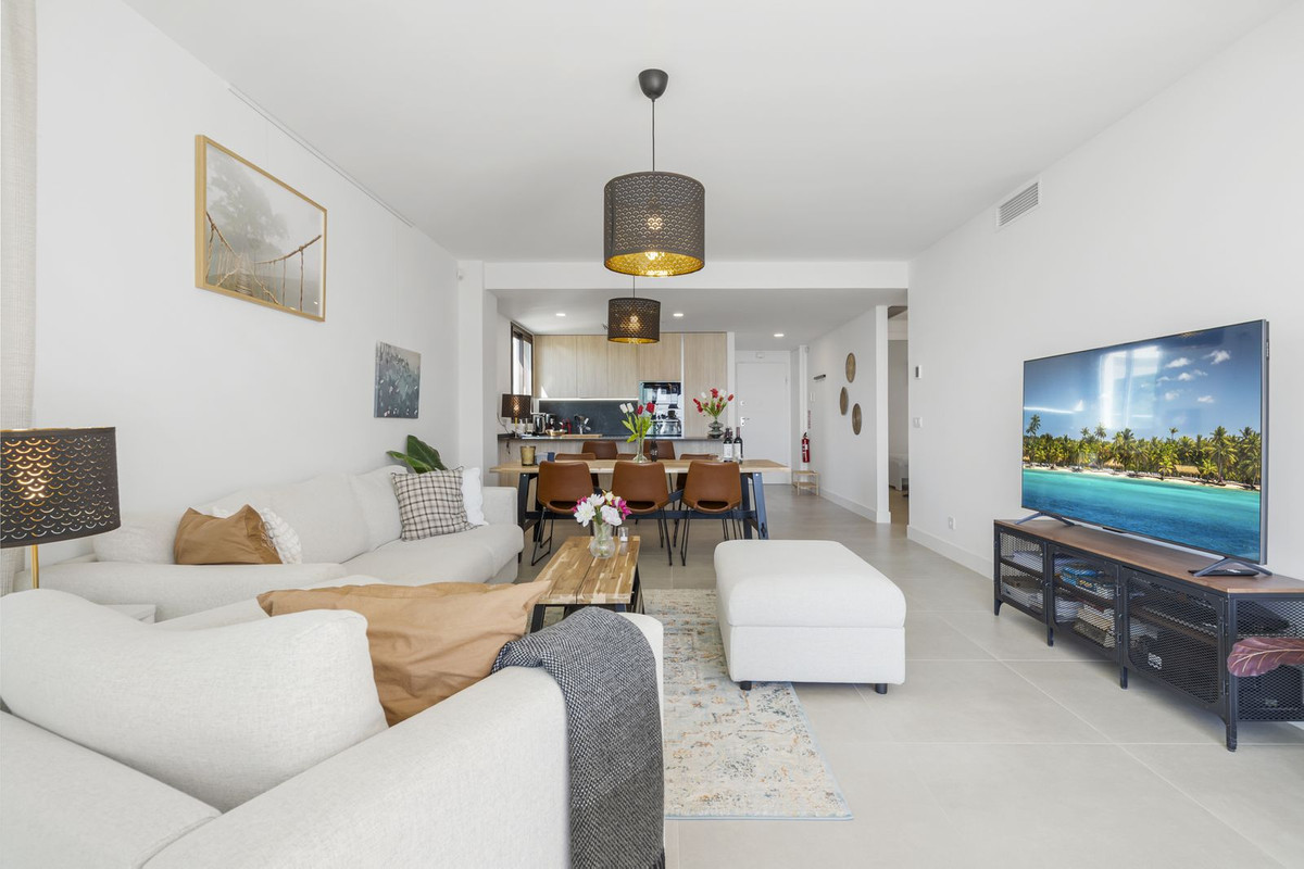 3 Bedroom Apartment in Fuengirola - Photo 23
