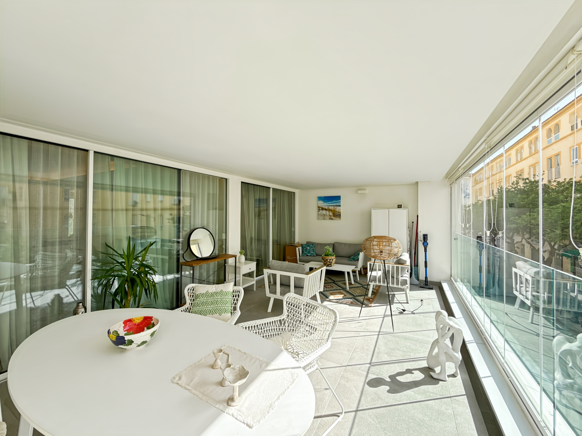 2 Bedroom Apartment in Estepona - Photo 5