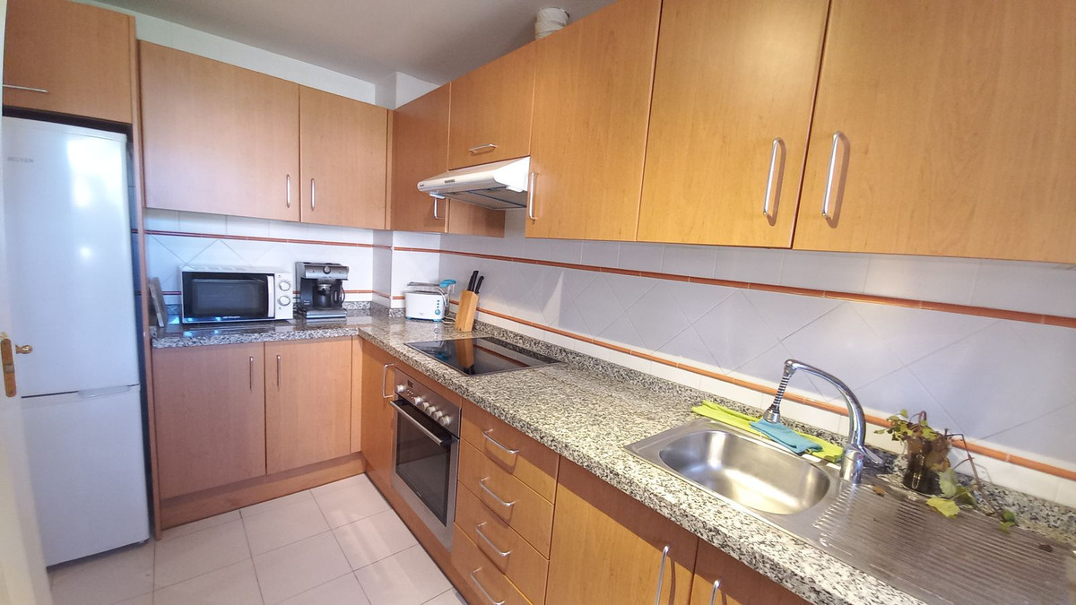 2 Bedroom Penthouse in Mijas - Photo 16