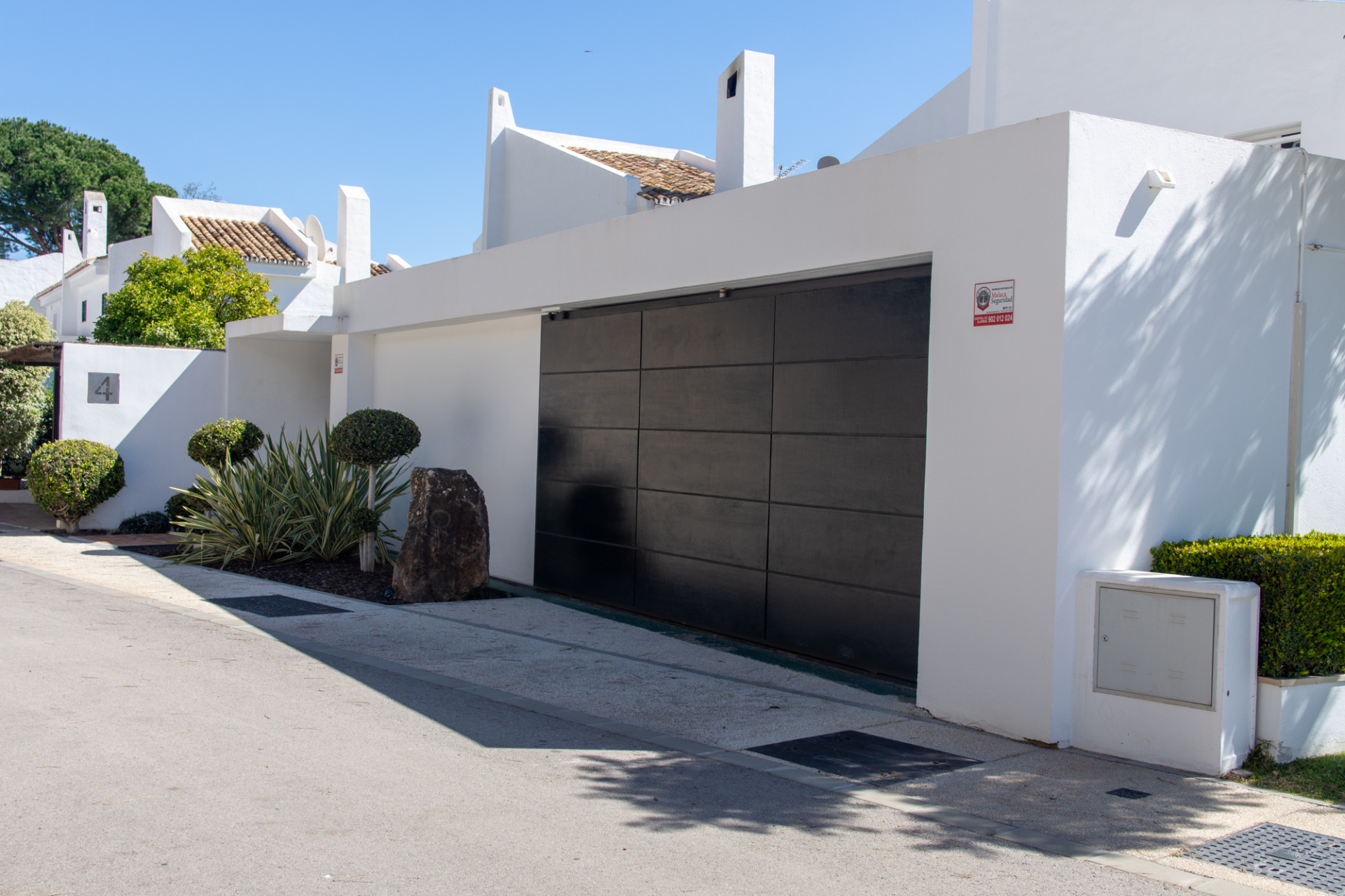 4 Bedroom Villa in Marbella - Photo 36