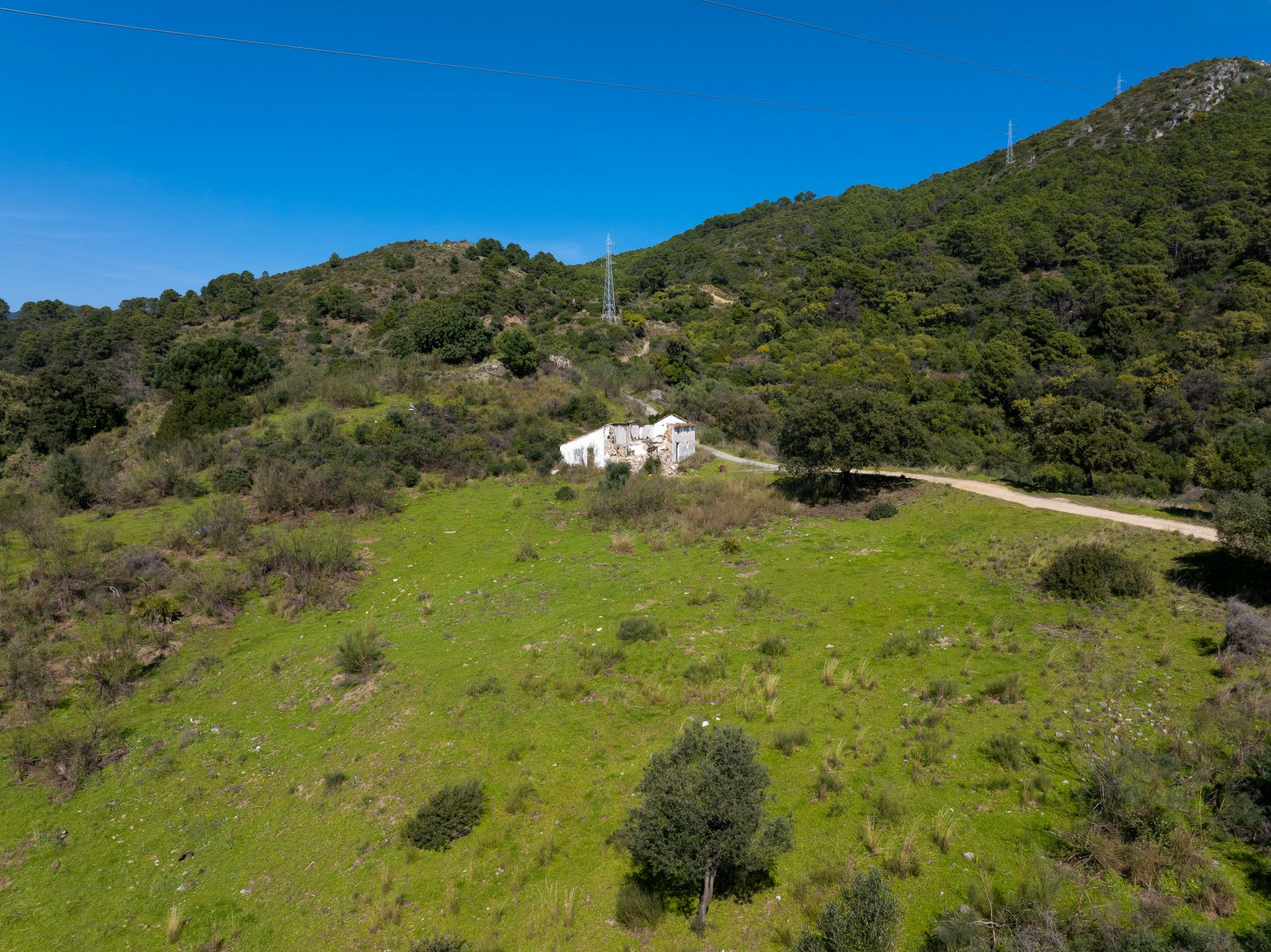 260,000 m² Plot in Benahavís - Photo 17