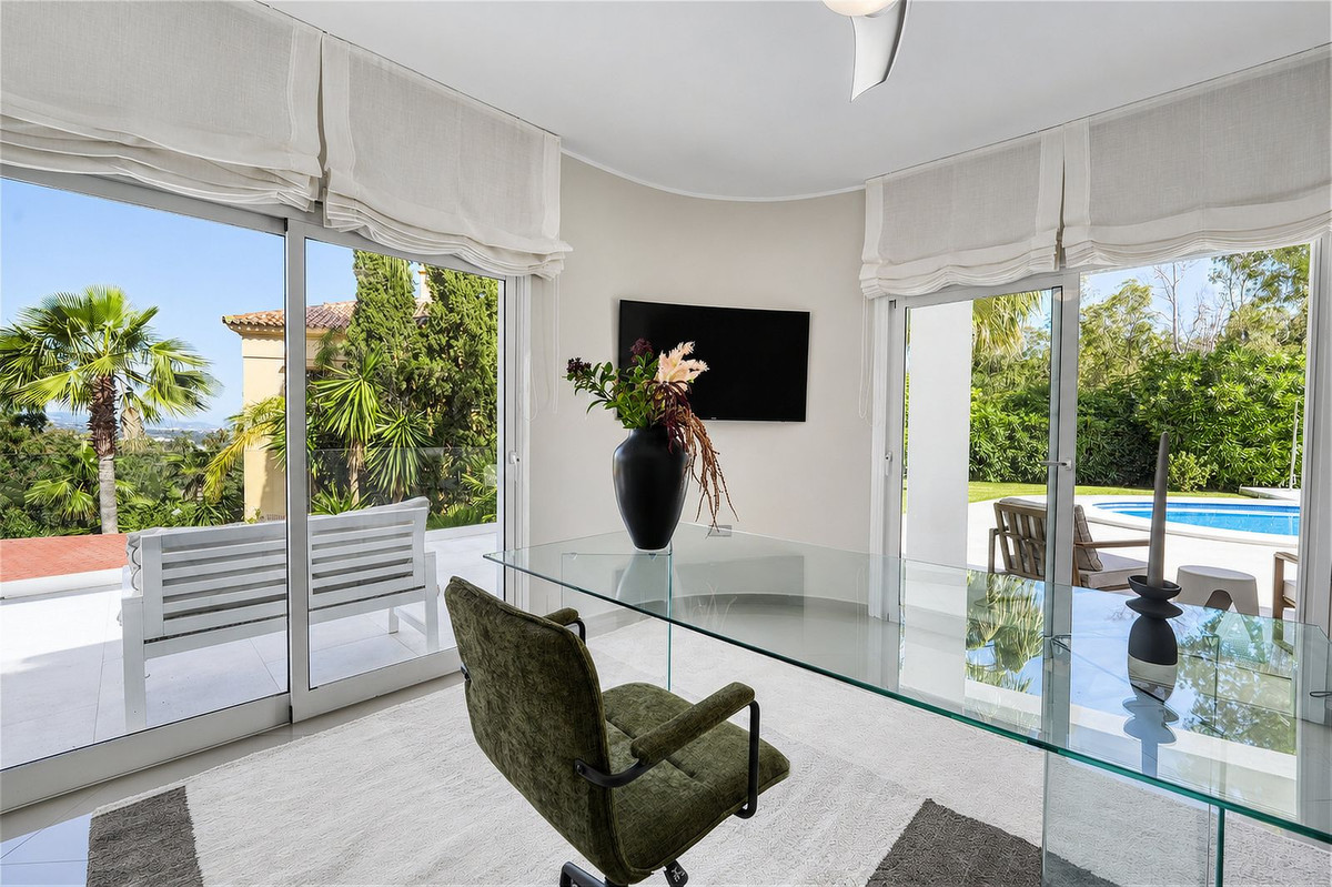 4 Bedroom Villa in Benahavís - Foto 15