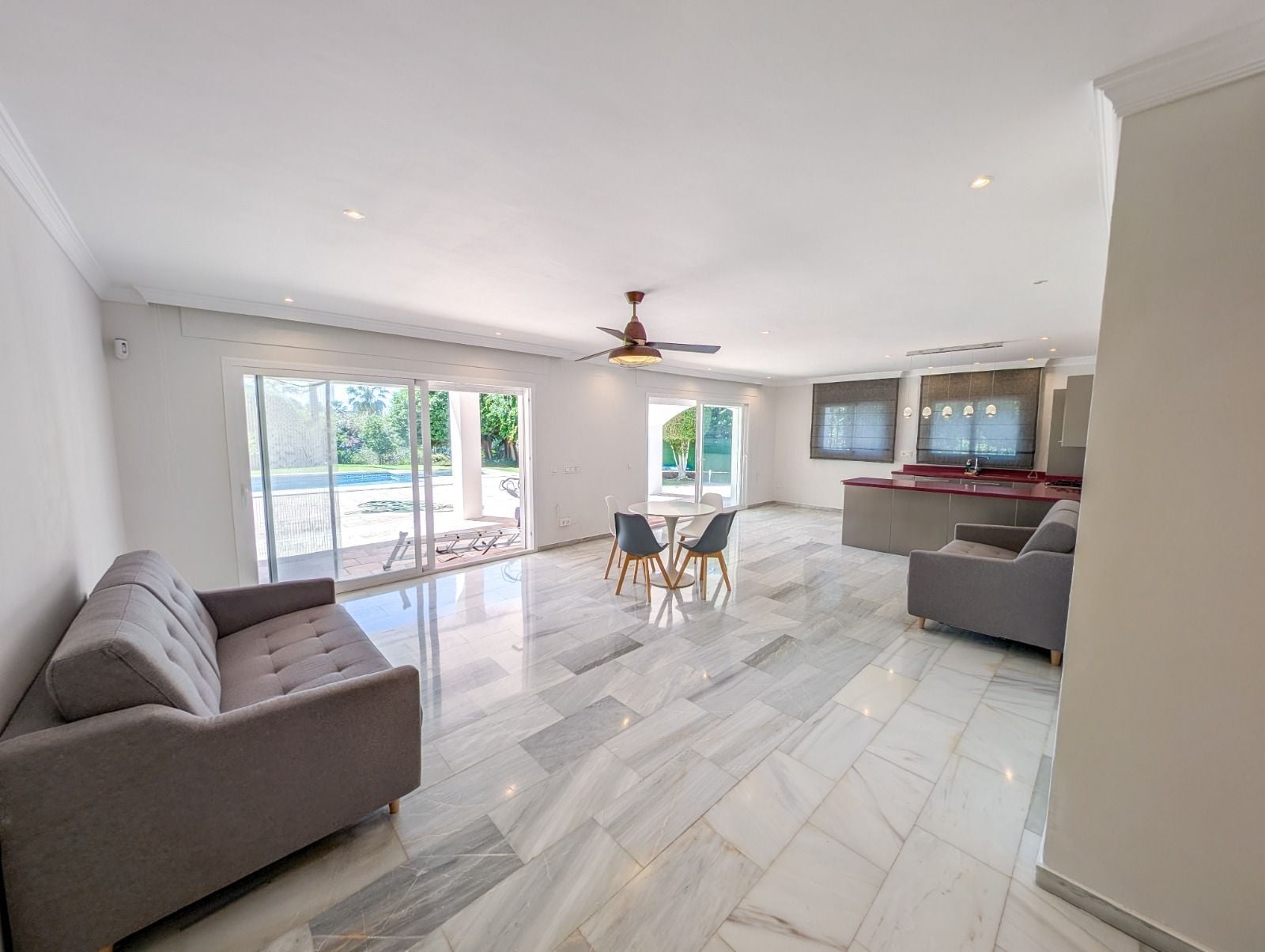 4 Bedroom Villa in Marbella - Photo 12