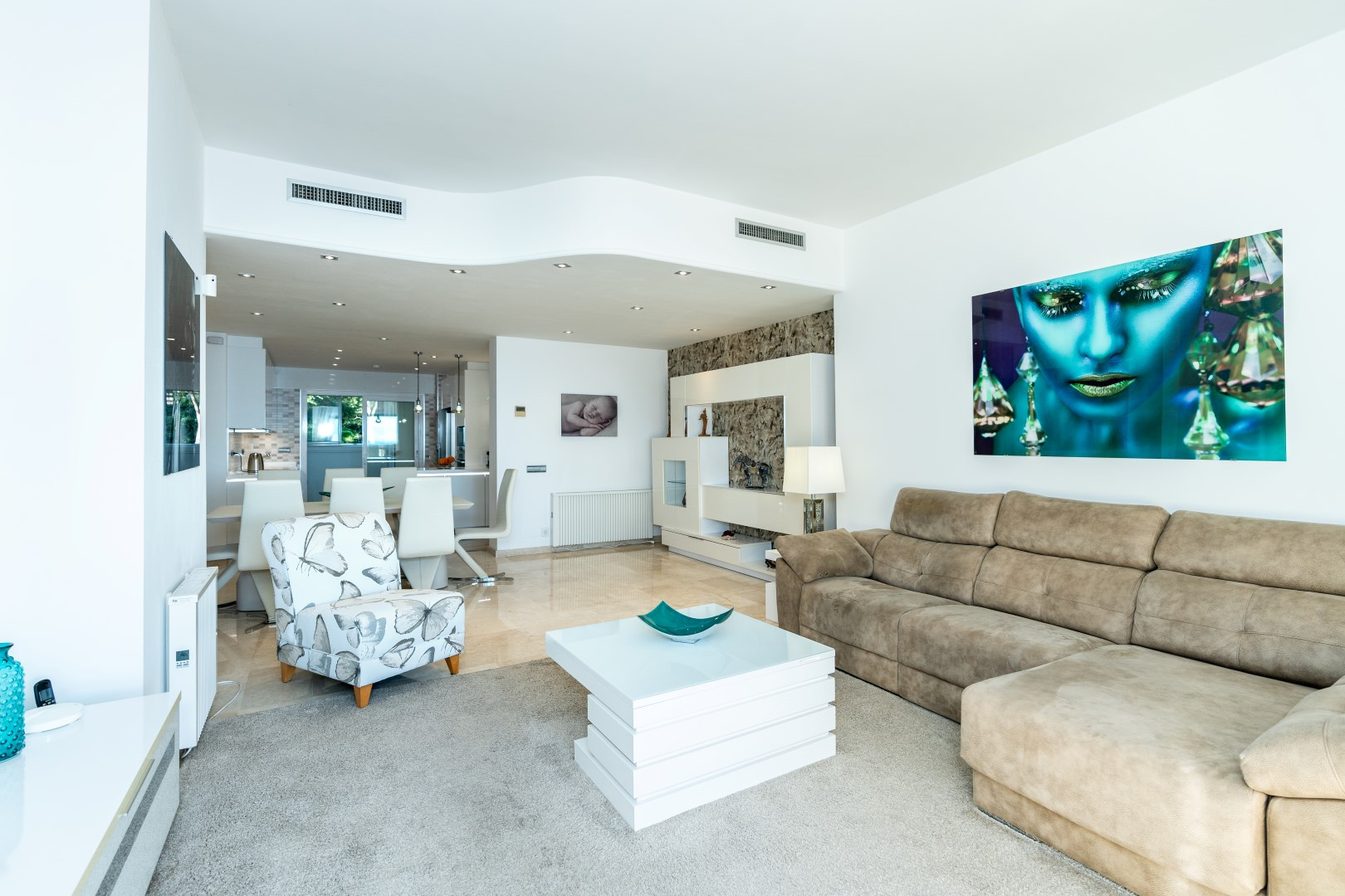 3 Bedroom Apartment in Marbella - Photo 8