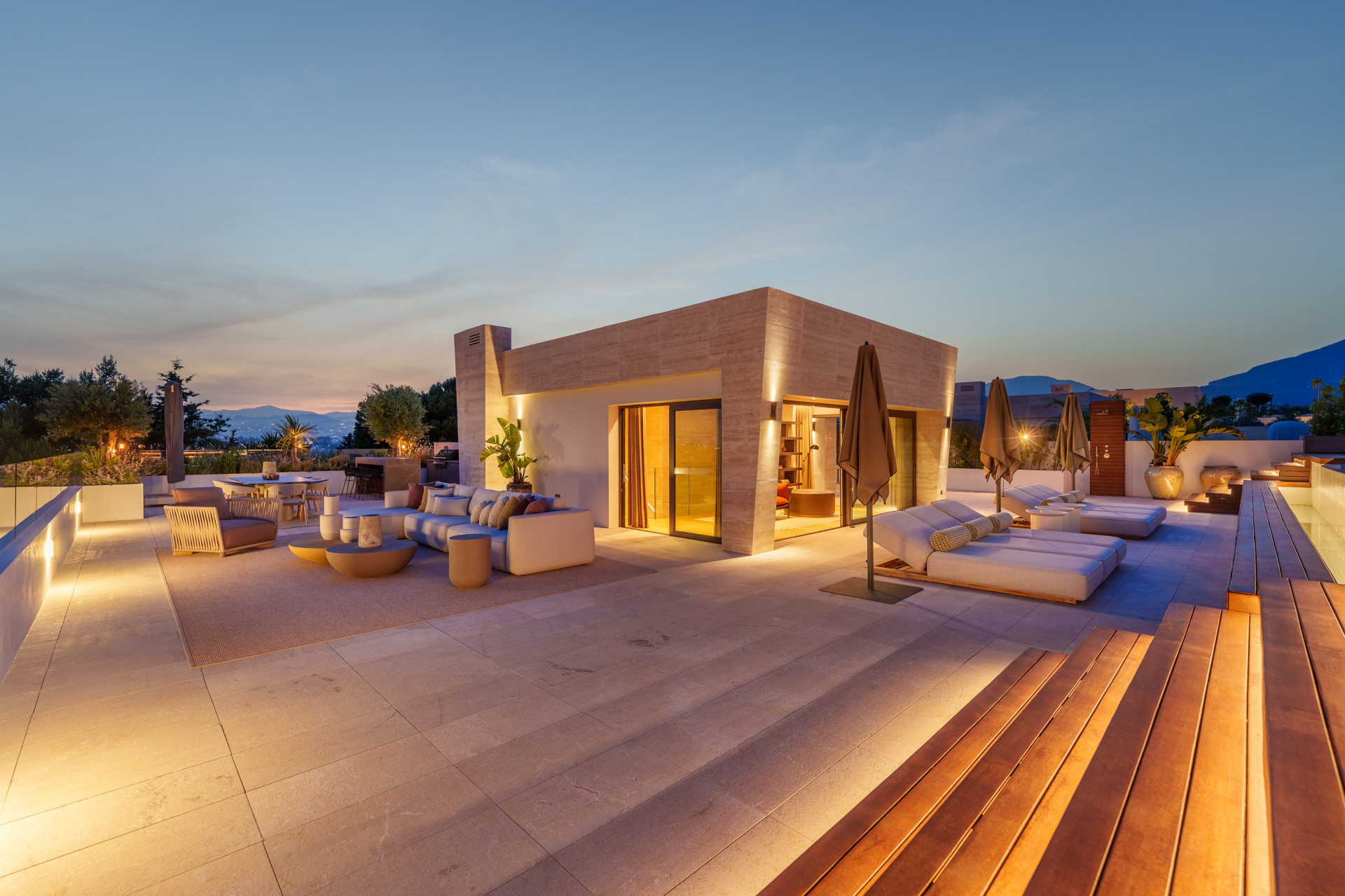 4 Bedroom Villa in Marbella - Photo 12