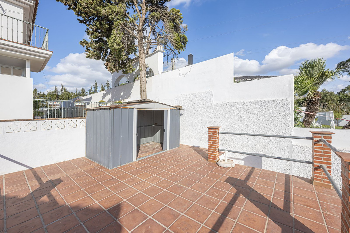 3 Bedroom Villa in Estepona - Photo 23