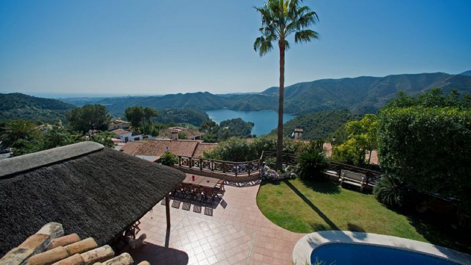 4 Bedroom Villa in Istán - Photo 19