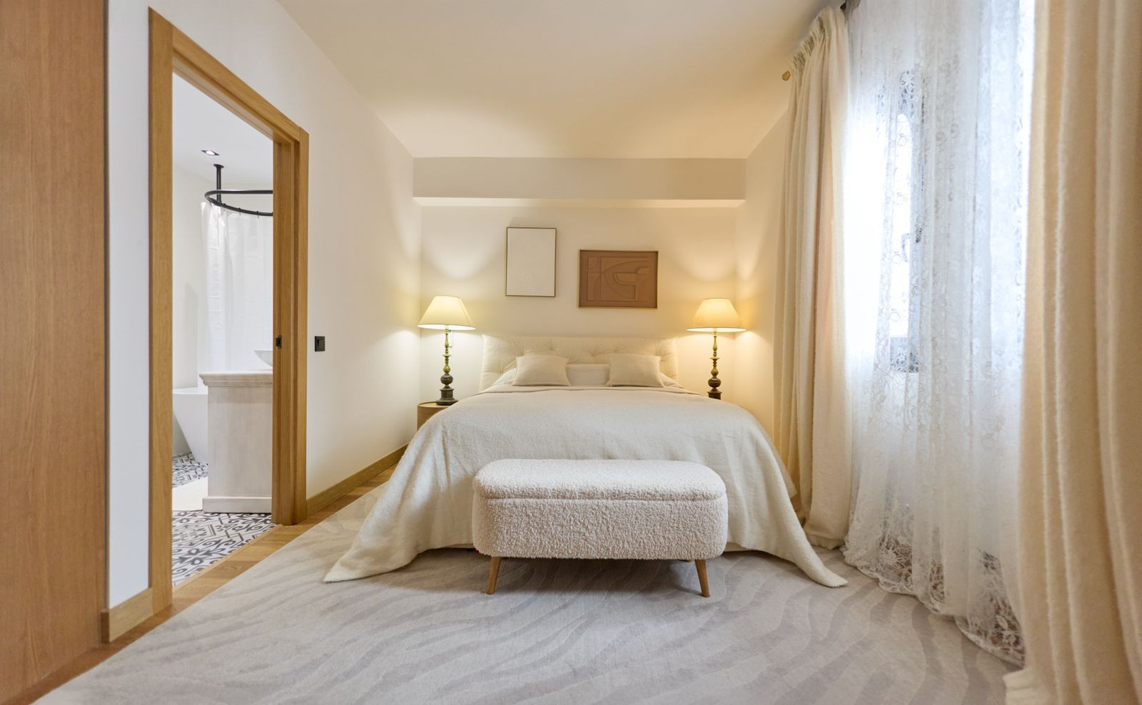 2 Bedroom Apartment in Marbella - Photo 21