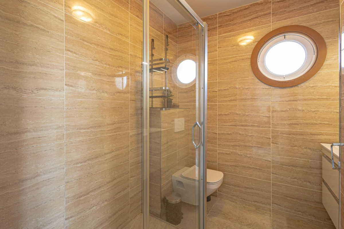 3 Bedroom Villa in Estepona - Photo 15