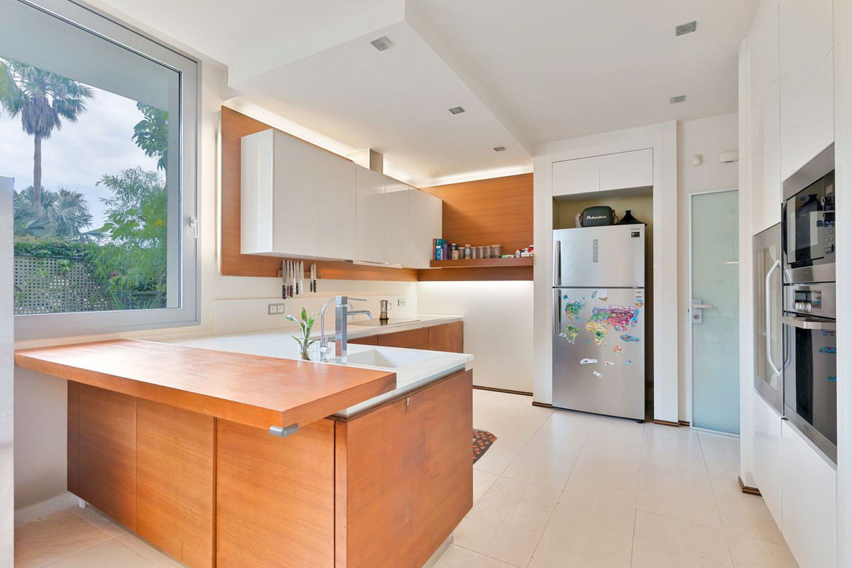 4 Bedroom Townhouse in Marbella - Foto 5