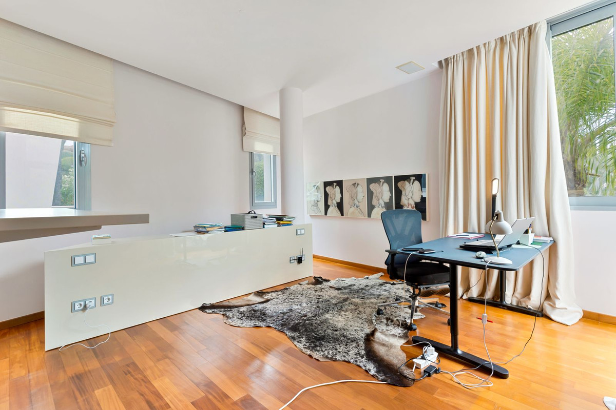 4 Bedroom Townhouse in Marbella - Foto 23