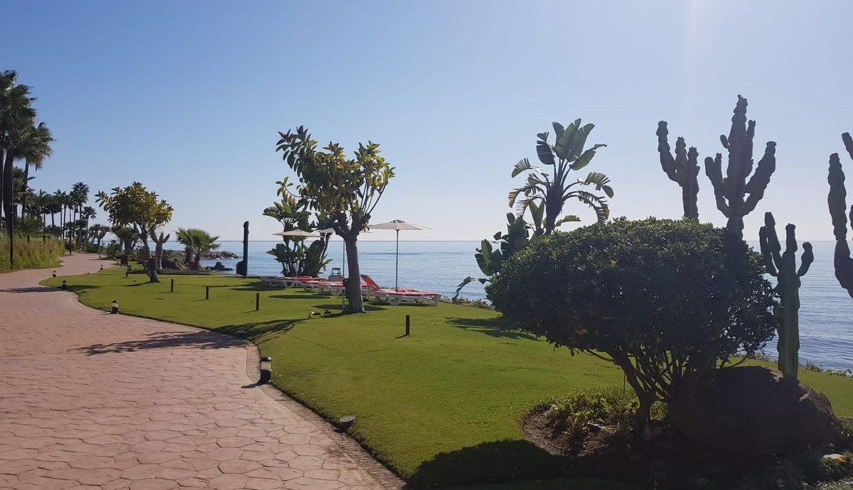 3 Bedroom Penthouse in Estepona - Фото 47
