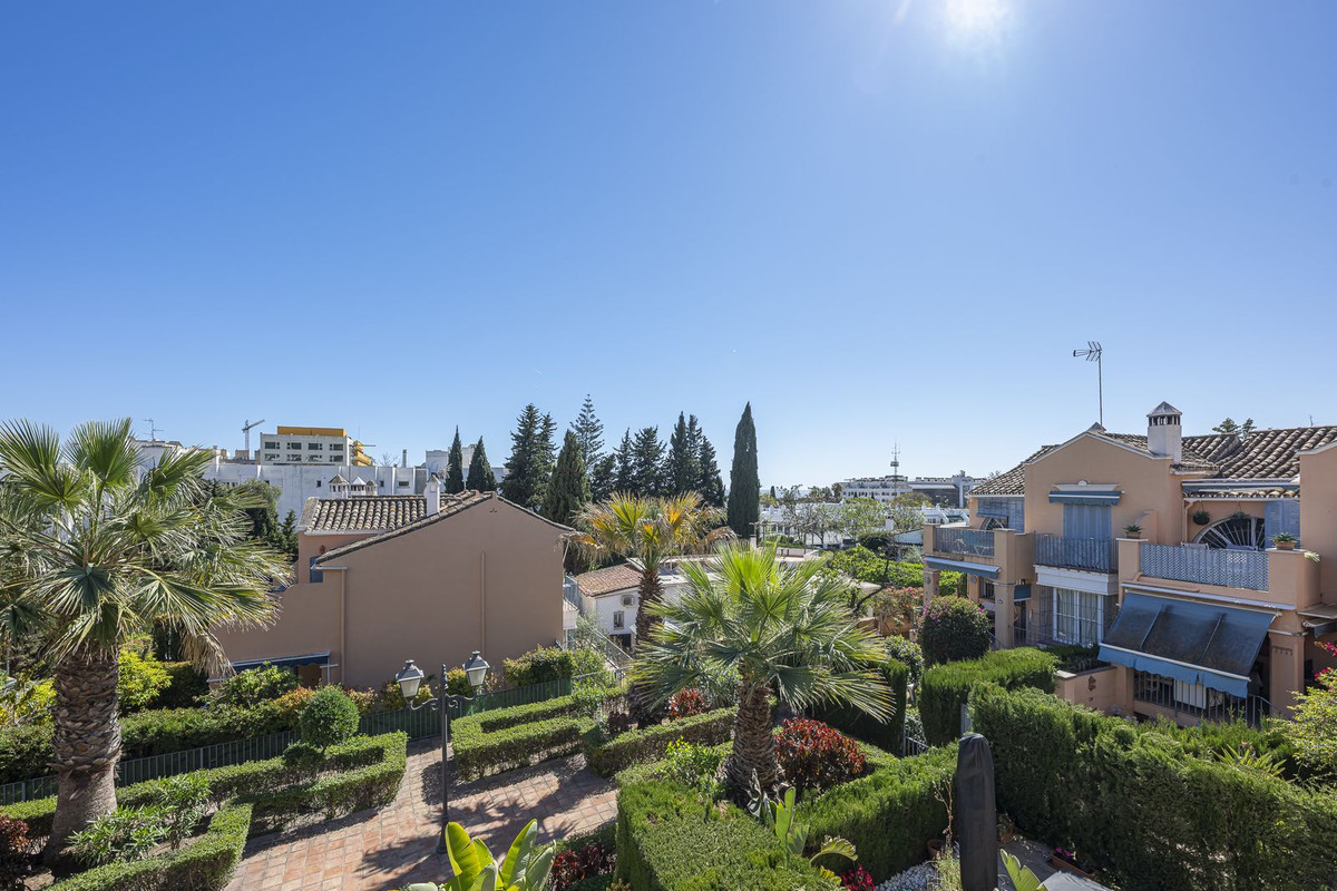 3 Bedroom Townhouse in Marbella - Photo 28