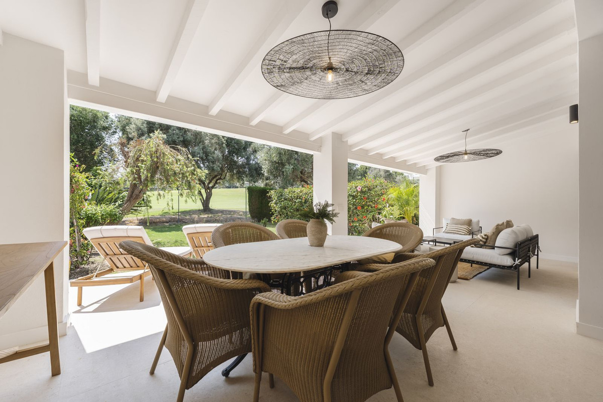 4 Bedroom Townhouse in Marbella - Photo 10