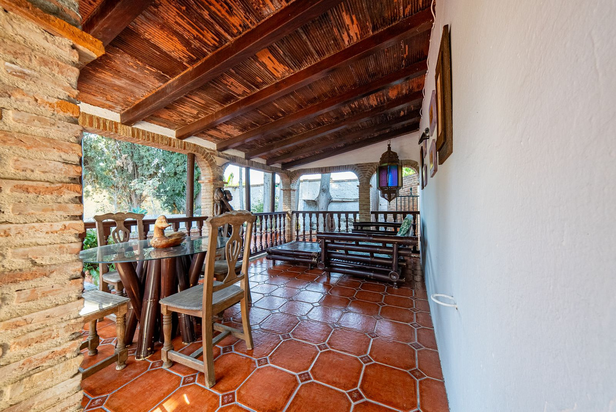 5 Bedroom Villa in Alhaurín de la Torre - Photo 16