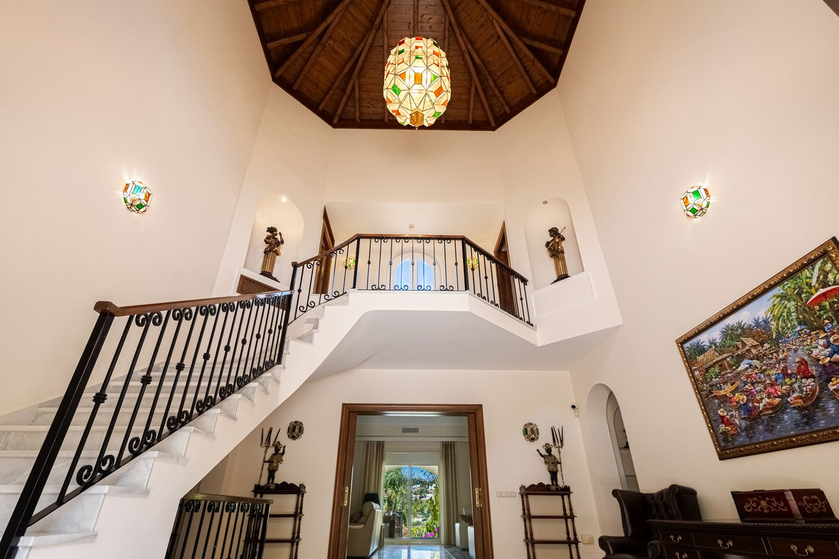 6 Bedroom Villa in Estepona - Foto 8