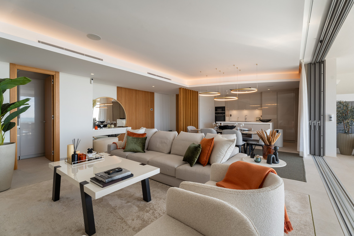 3 Bedroom Apartment in Benahavís - Photo 15