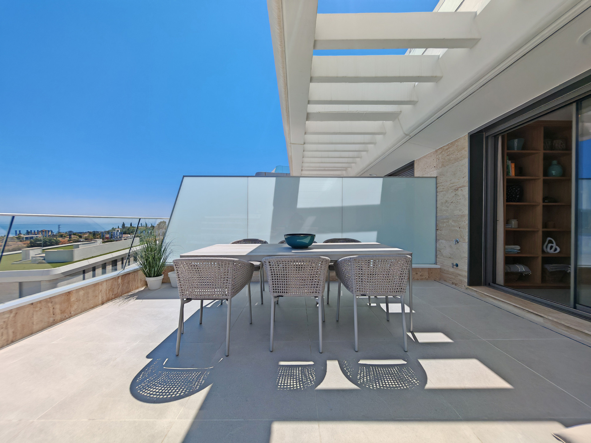 3 Bedroom Apartment in Estepona - Photo 13