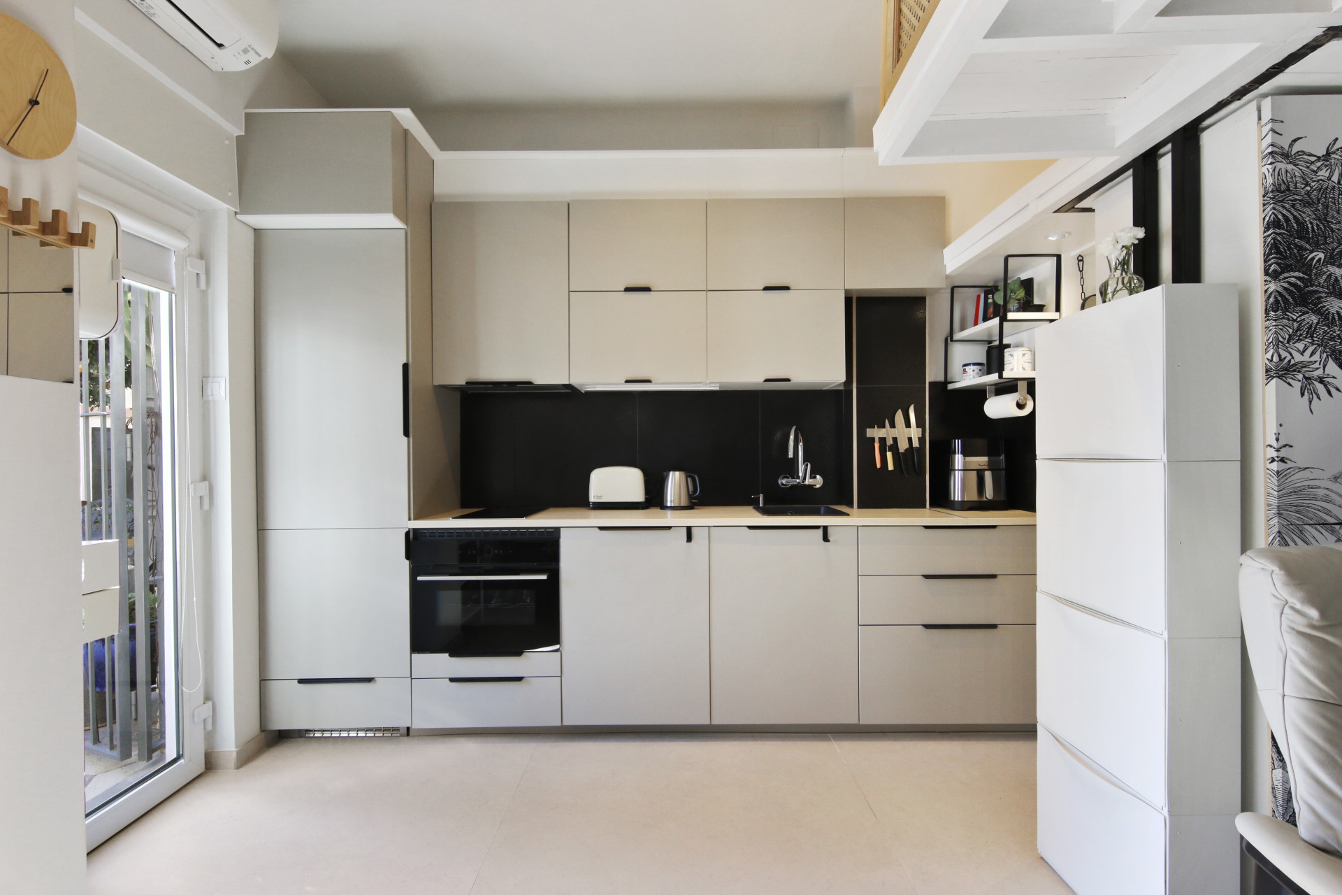 1 Bedroom Apartment in Estepona - Photo 3