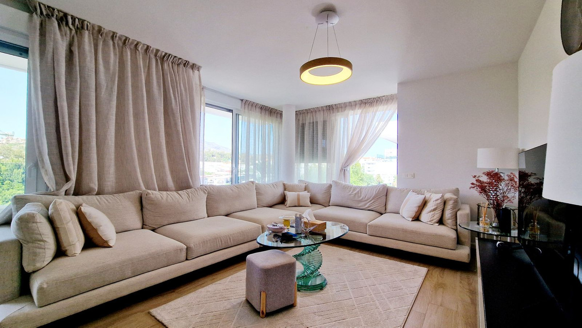3 Bedroom Apartment in Marbella - Photo 10