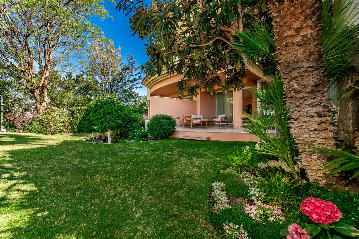 3 Bedroom Apartment in Marbella - Photo 7