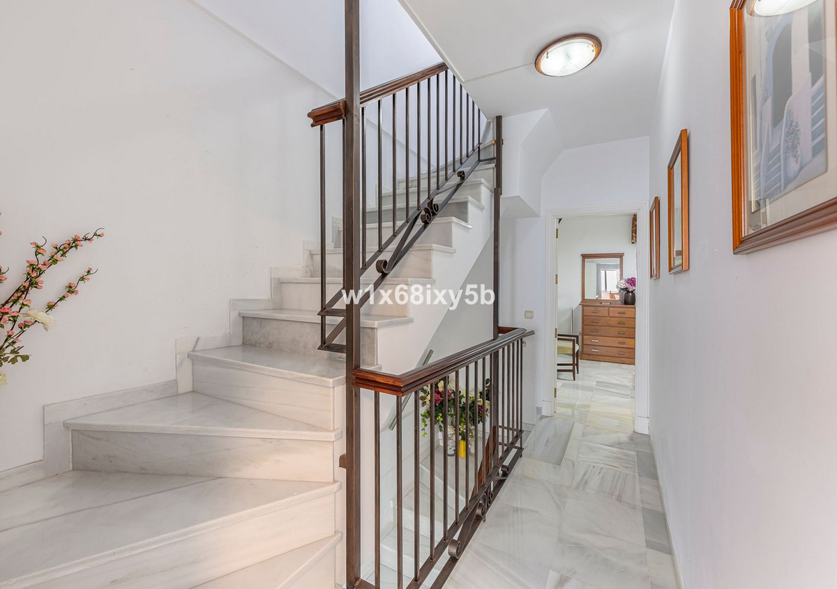3 Bedroom Townhouse in Estepona - Фото 14