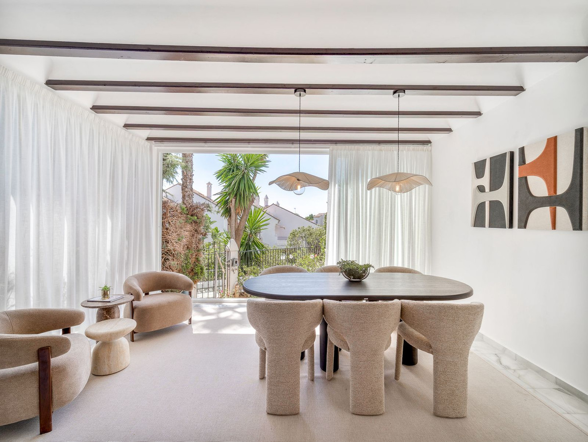 3 Bedroom Villa in Marbella - Photo 5