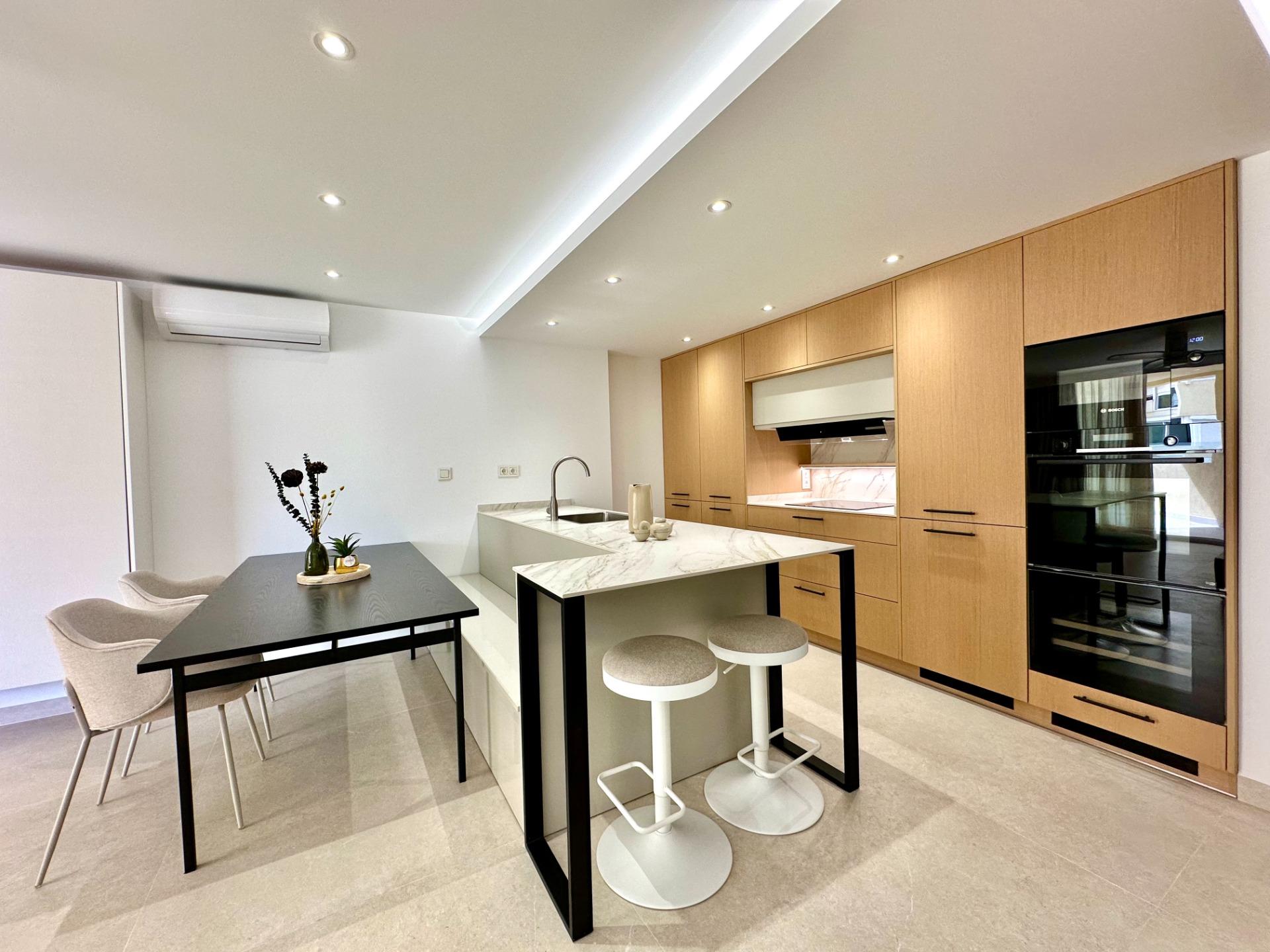 2 Bedroom Apartment in Marbella - Photo 2