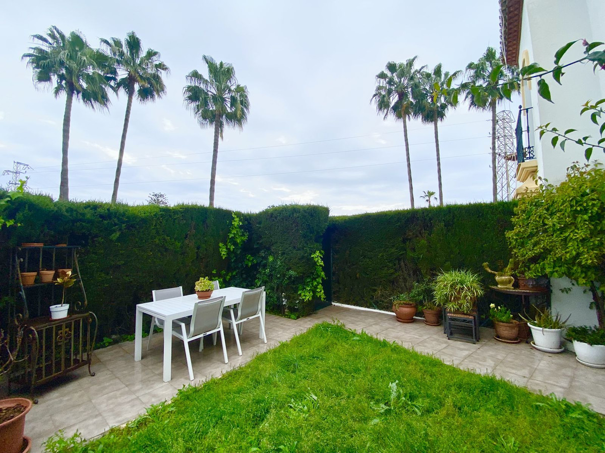 3 Bedroom Villa in Estepona - Photo 22