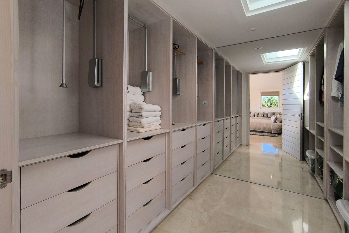 5 Bedroom Villa in Benahavís - Foto 17