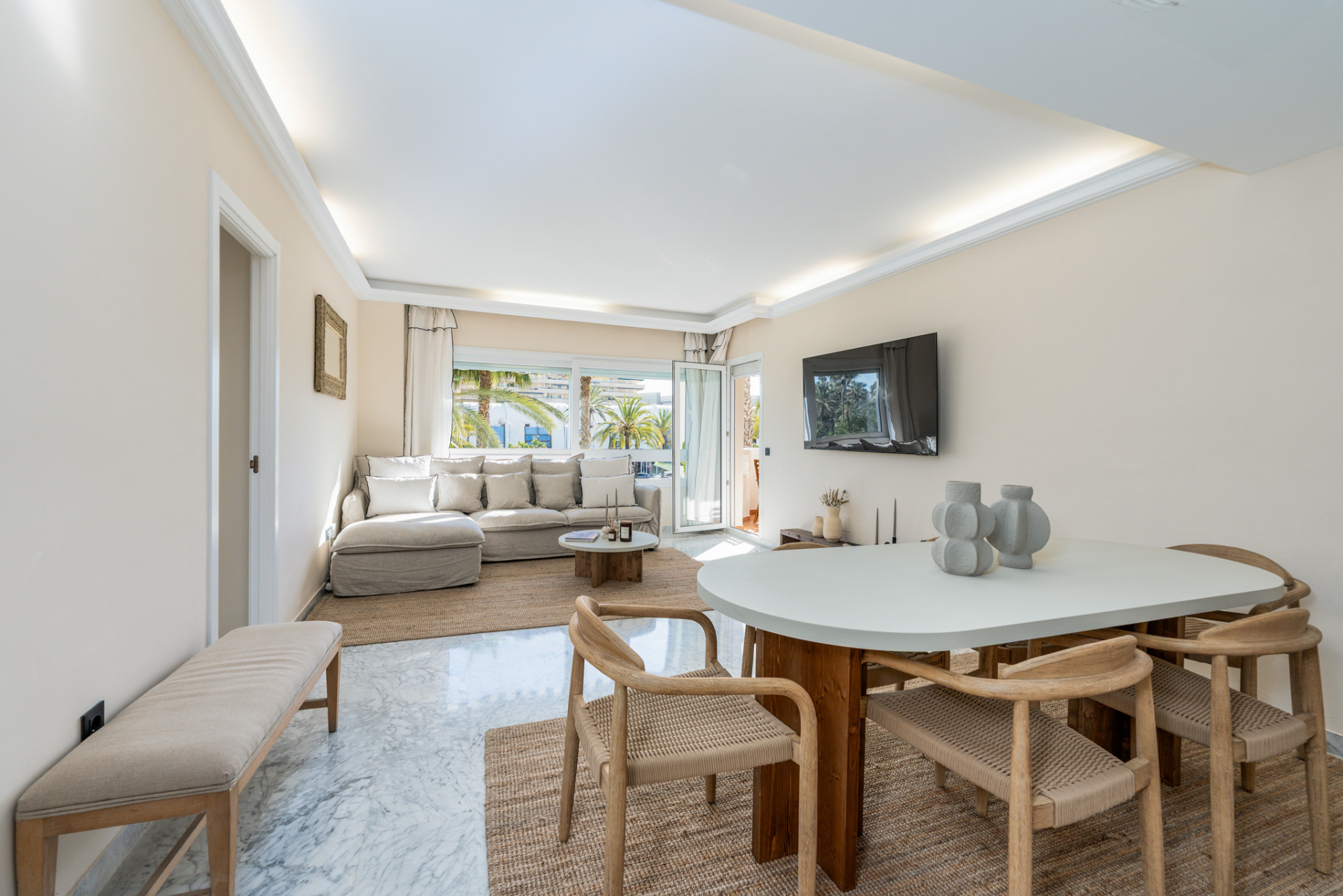 4 Bedroom Apartment in Marbella - Photo 4
