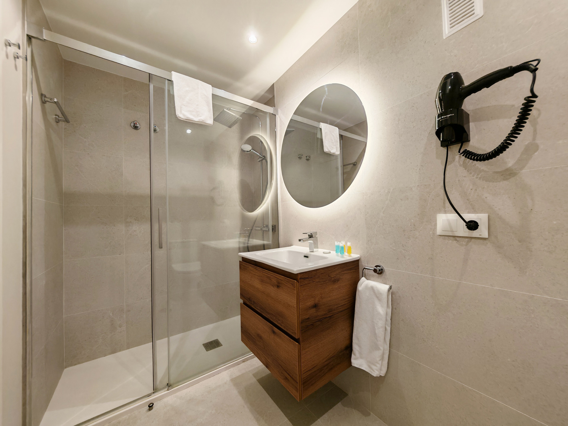2 Bedroom Apartment in Benahavís - Foto 10