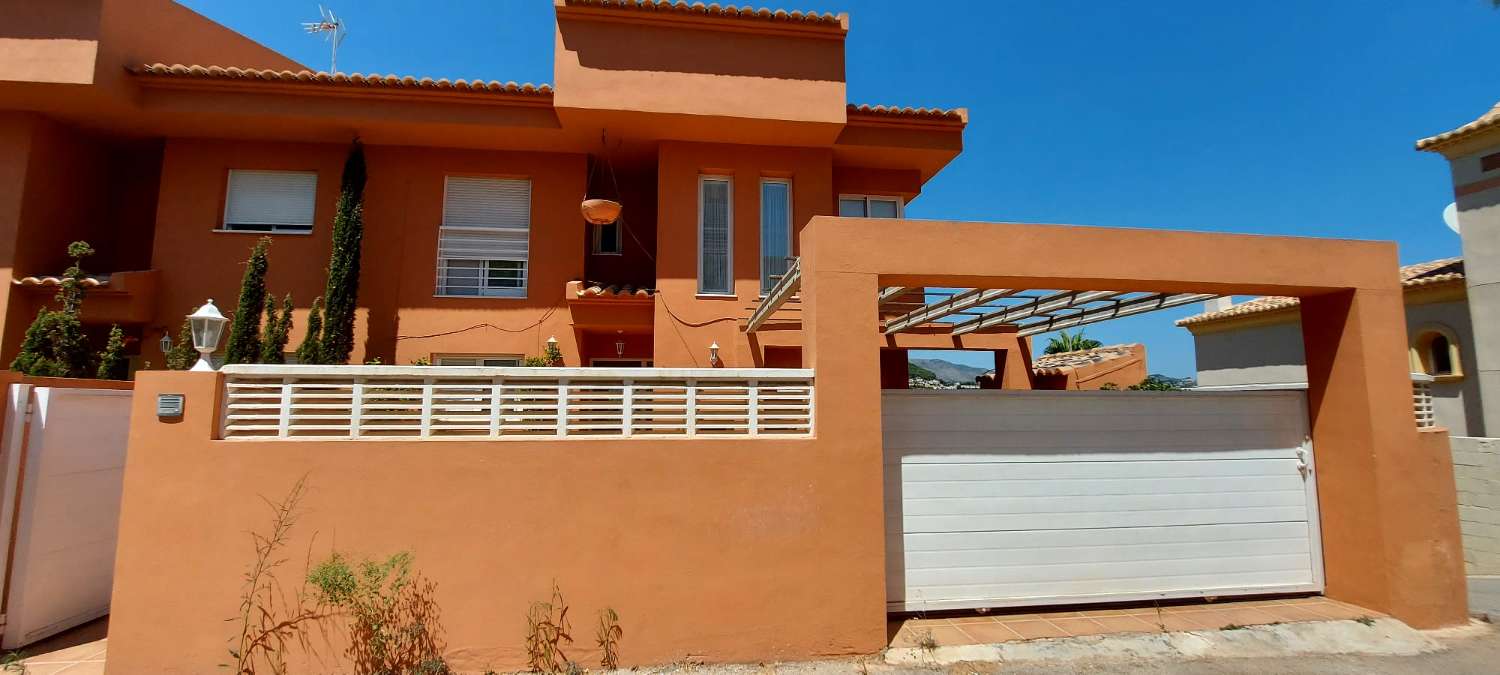 Moradia com 4 quartos com piscina em Alicante, Espanha – Foto 2