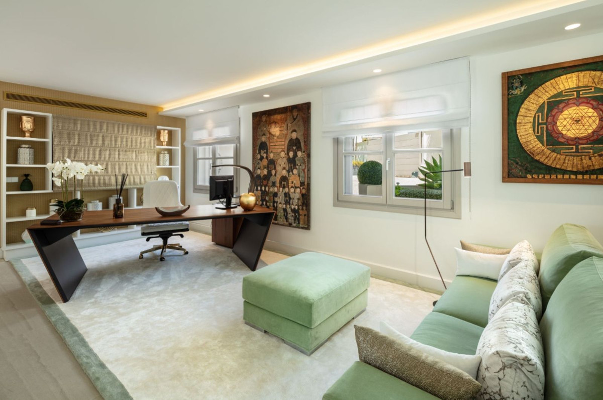 6 Bedroom Villa in Marbella - Photo 21